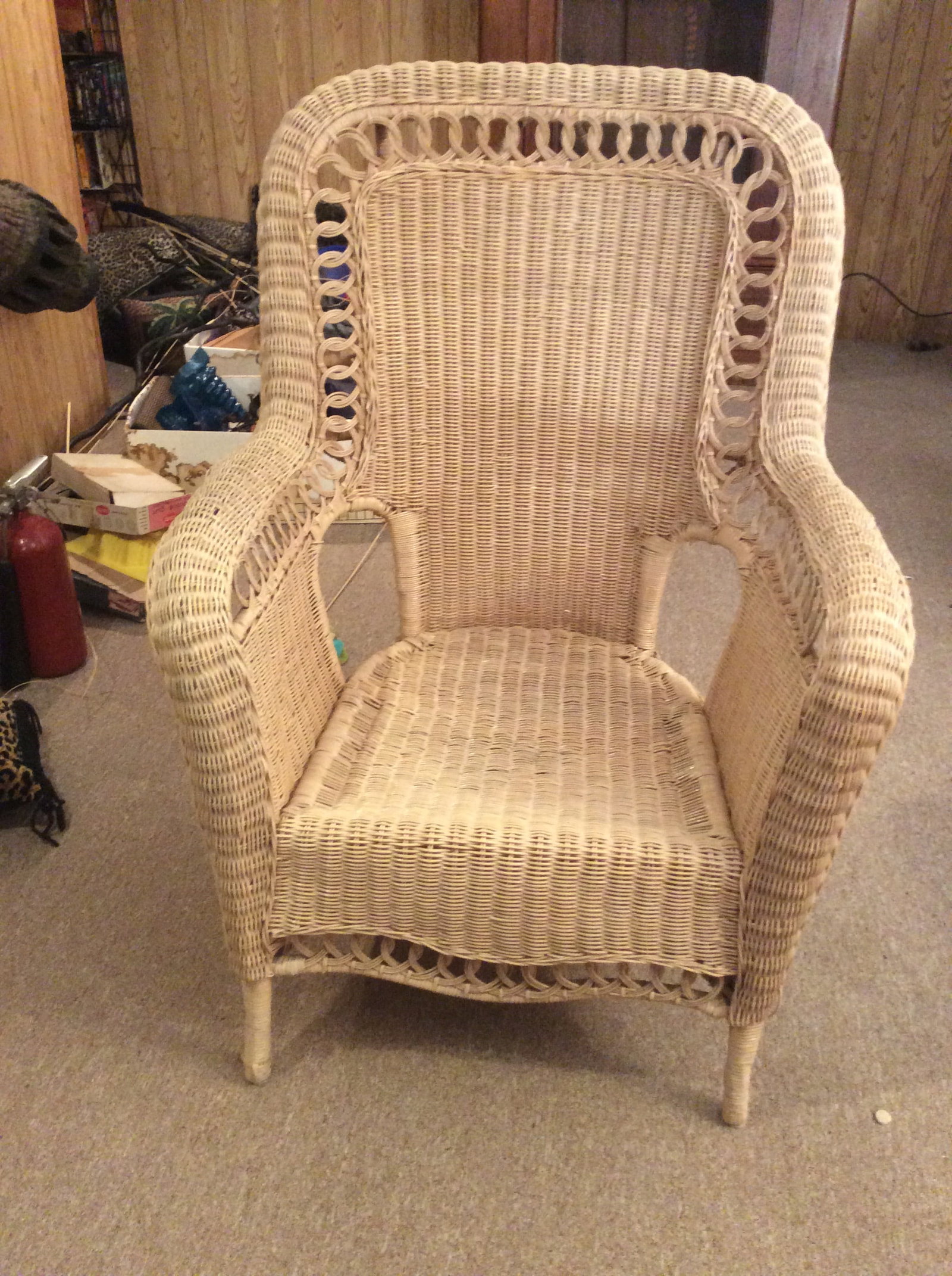 LARGE WICKER ARMCHAIR: LARGE WICKER ARMCHAIR