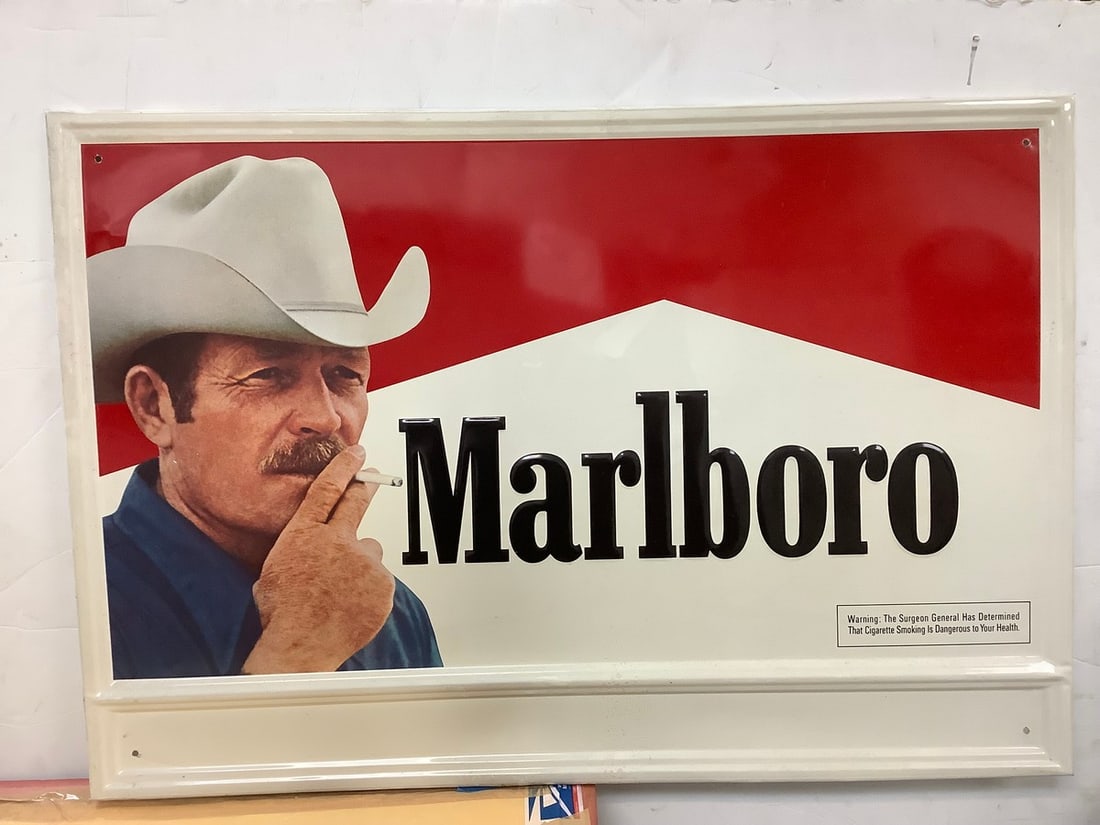 Vintage Marlboro metal tin wall decor 32x22in. (1 of 1)