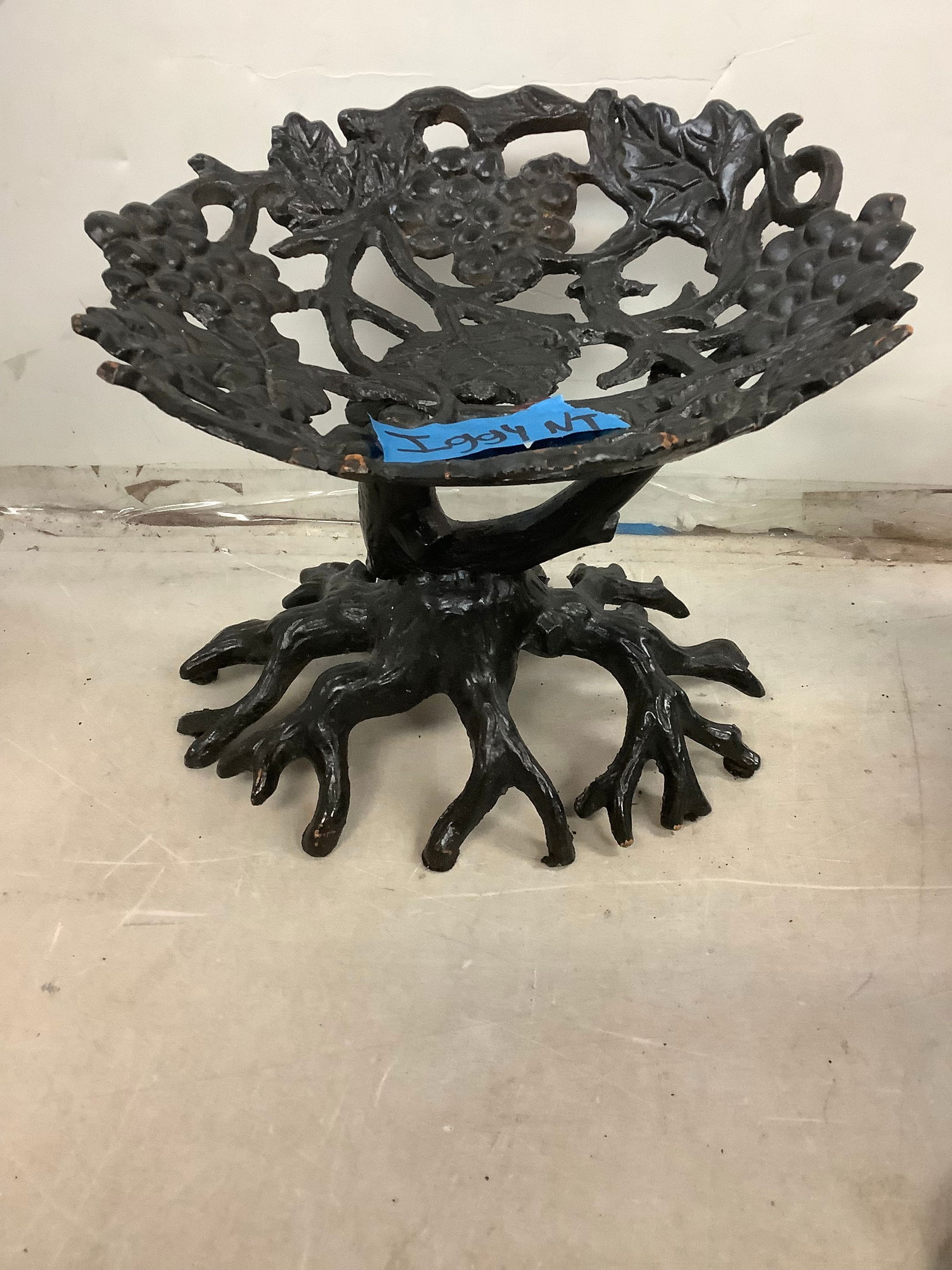 Cast iron center table stand 10x13 (1 of 1)