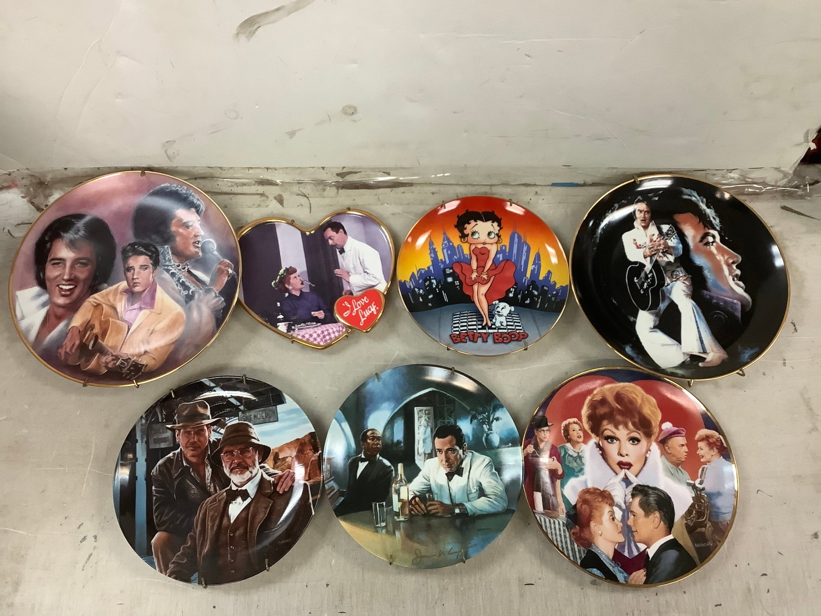 Lot of Hamilton Collection Commemorative Plates (Elvis, Betty Boop, I love lucy and more): Lot of Hamilton Collection Commemorative Plates (Elvis, Betty Boop, I love lucy and more)