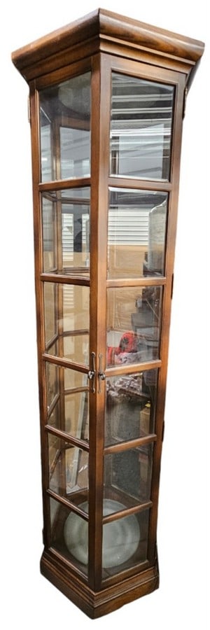 Vintage Wood Lighted Display Cabinent (1 of 4)