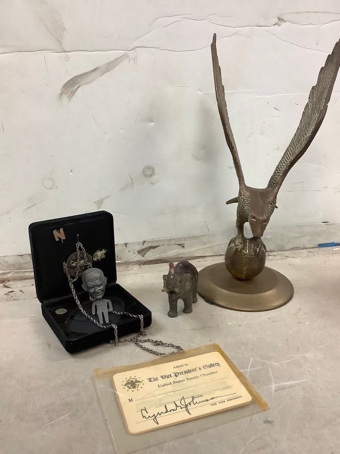 (Lindon B Johnson Signature, Eagle Statue, Republican necklace and more (12 in) (1 of 1)