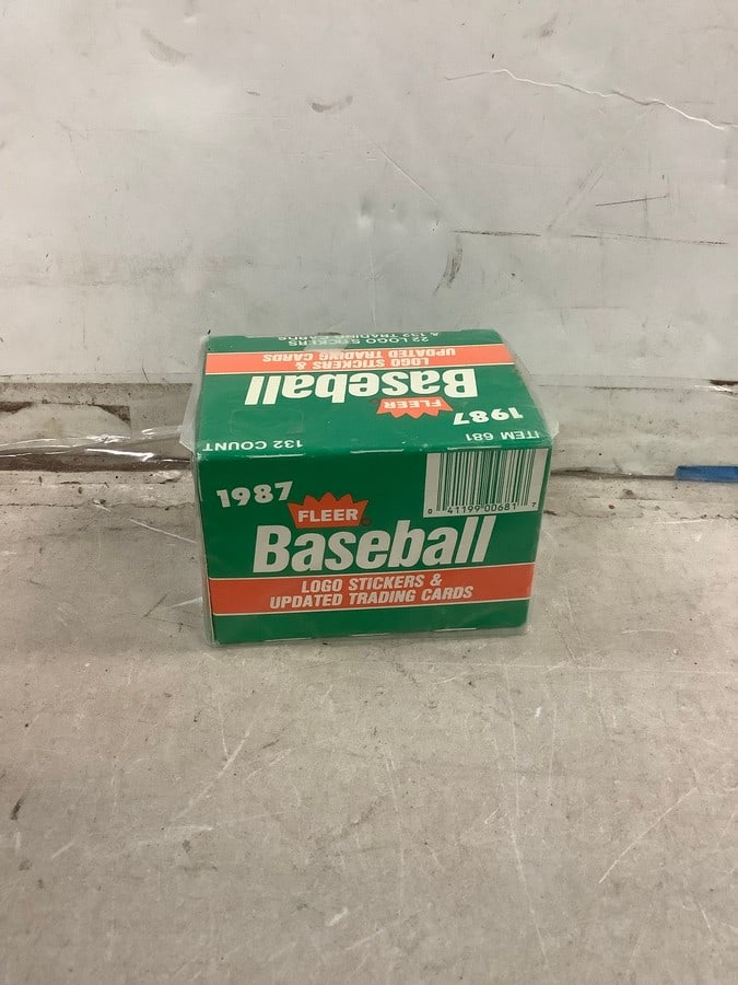 1987 FLEER baseball logo stickers and updated trading cards (1 of 1)