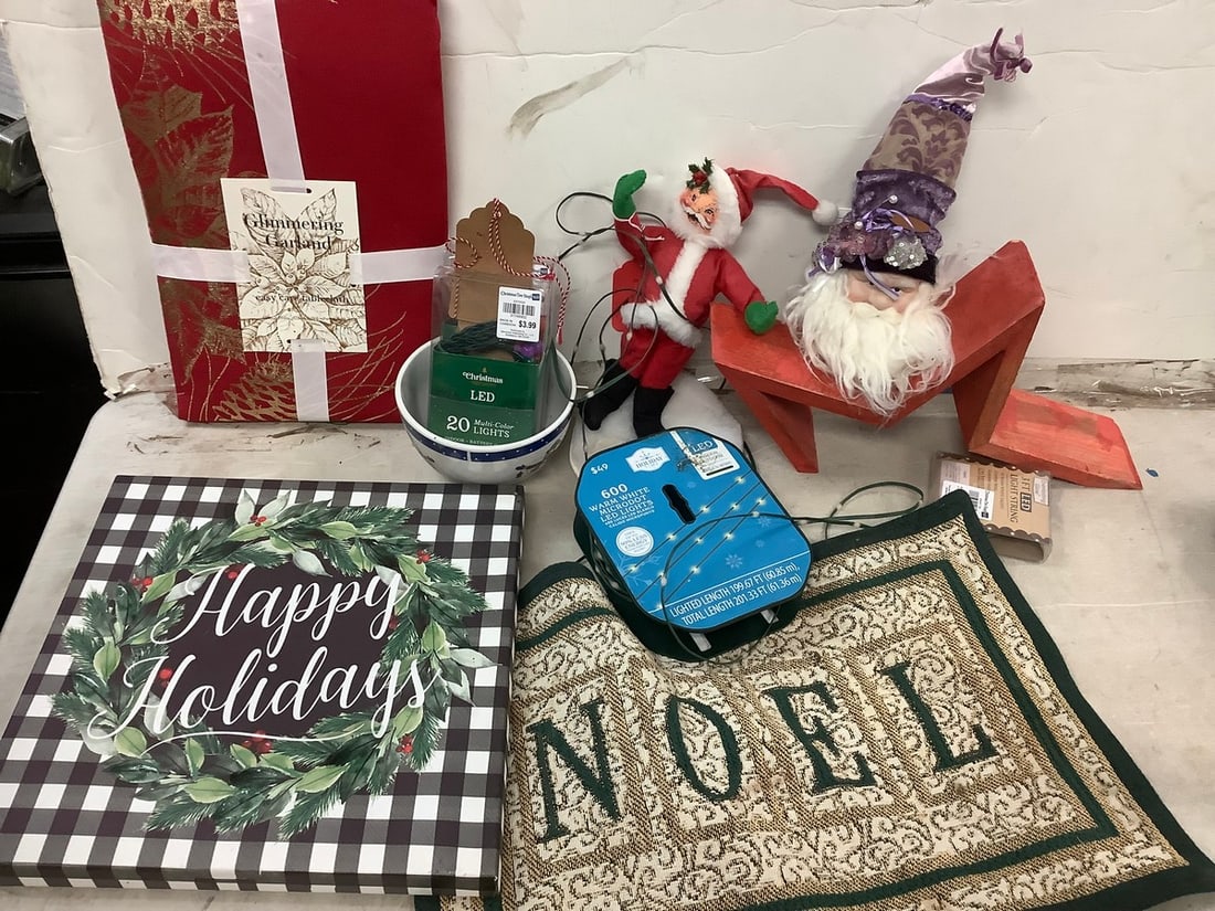 Lot of tablecloth, microdot LED lights, other decor, and more: Lot of tablecloth, microdot LED lights, other decor, and more