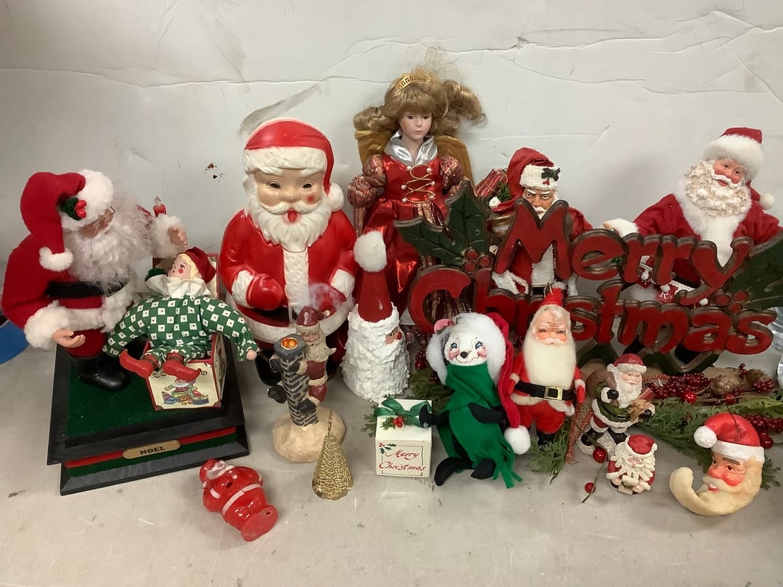 Lot of decorative santa statues and more(tallest 11.5in.) (1 of 1)