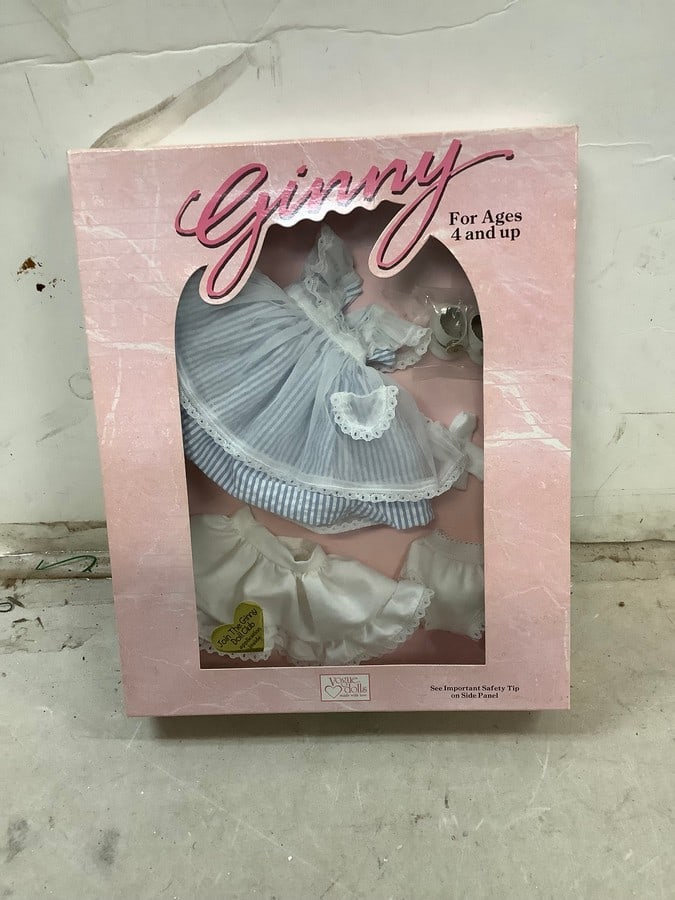 Lot of vintage Ginny clothing accessory set (1 of 1)