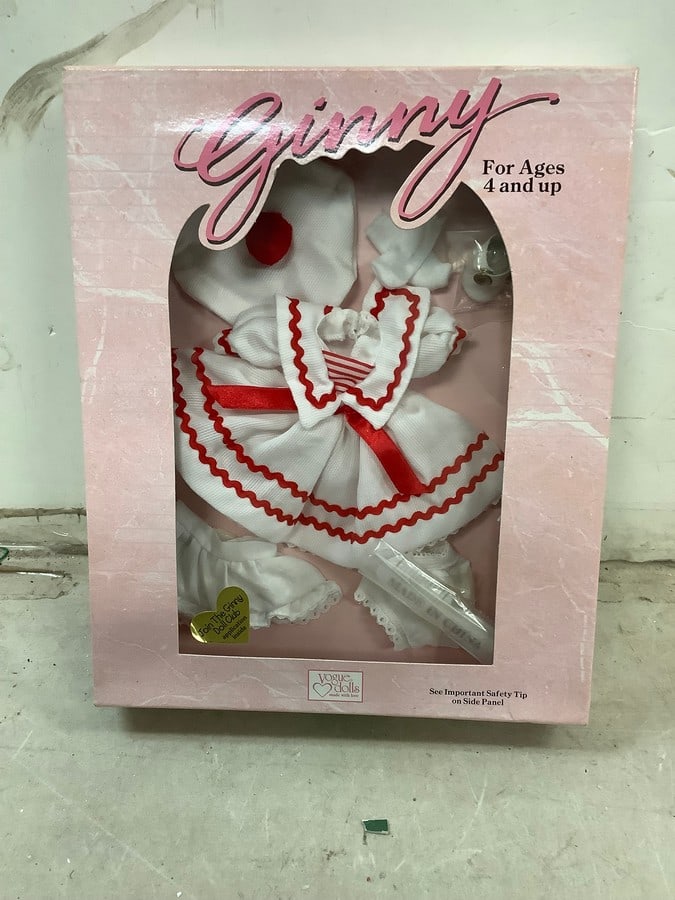 Lot of vintage Ginny clothing red and white accessory set (1 of 1)