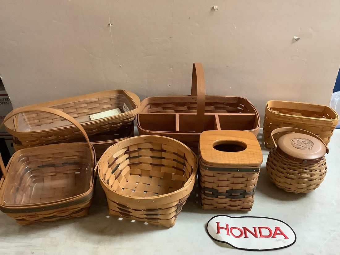 Lot of Longaberger baskets and Honda iron on: Lot of Longaberger baskets and Honda iron on