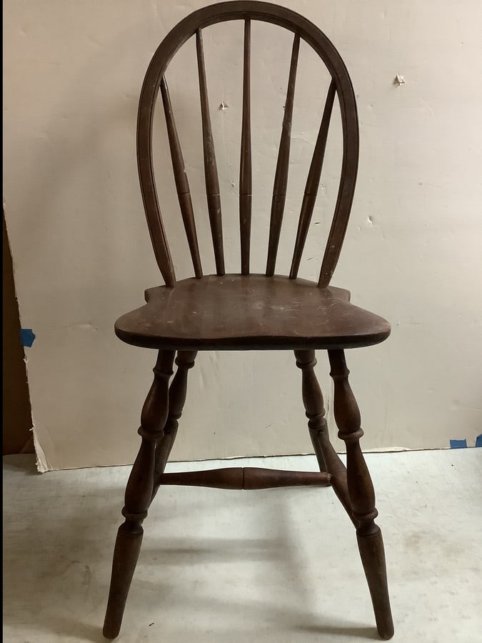 Wooden chair 33.5in.tall: Wooden chair 33.5in.tall