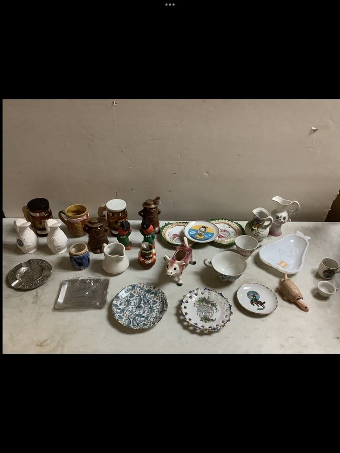 Lot of decorative plates, salt and pepper shakers, decorative statues,and more (1 of 1)