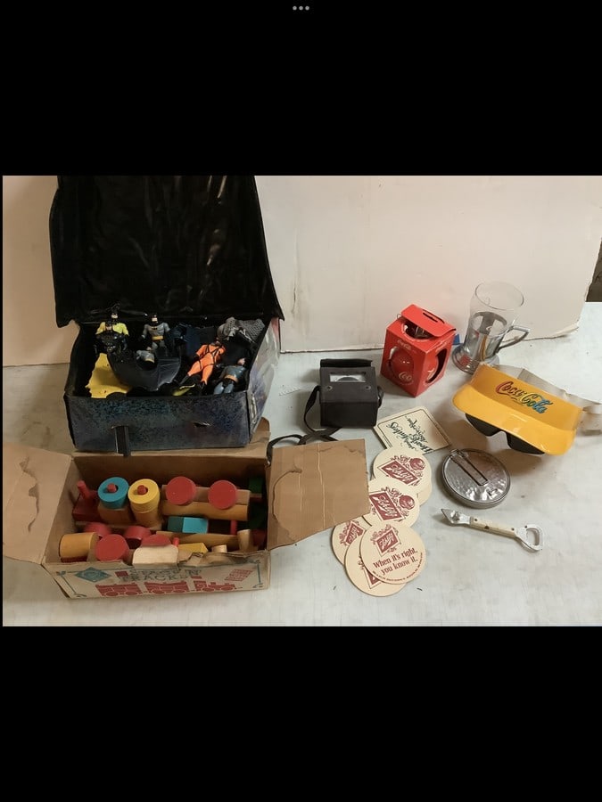 Lot Vintage Coca-Cola Visor with sunglasses, Coca-Cola ornament and collectible drinking (1 of 1)