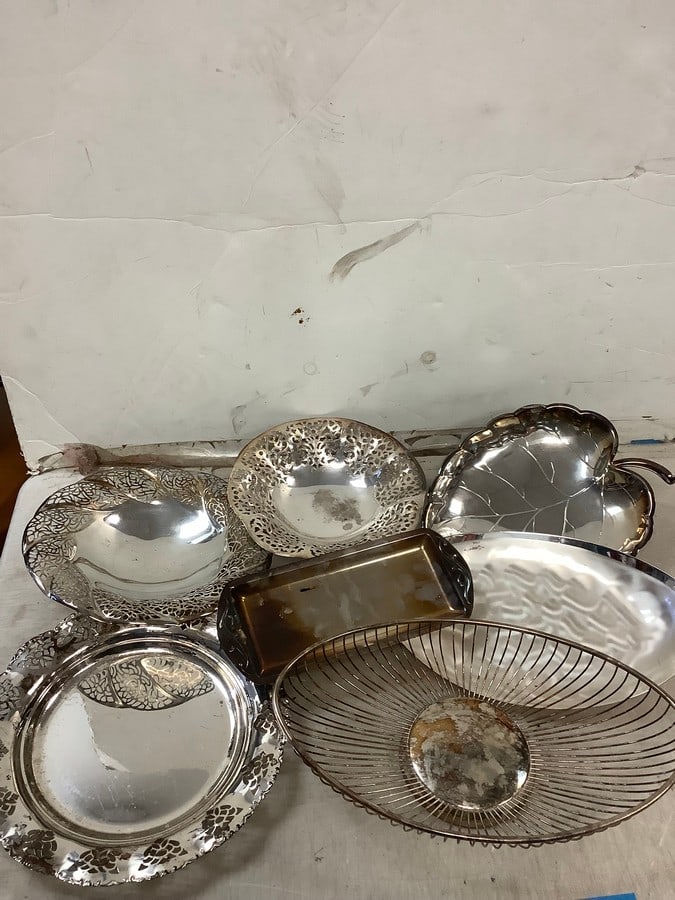 Lot of various decorative plates (1 of 1)