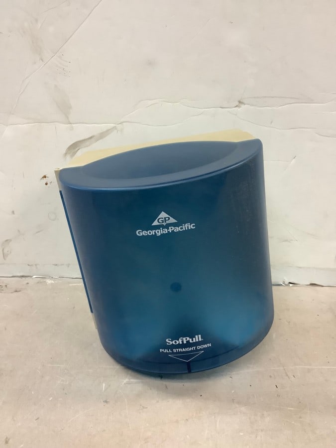Georgia Pacific paper towel dispenser (1 of 1)