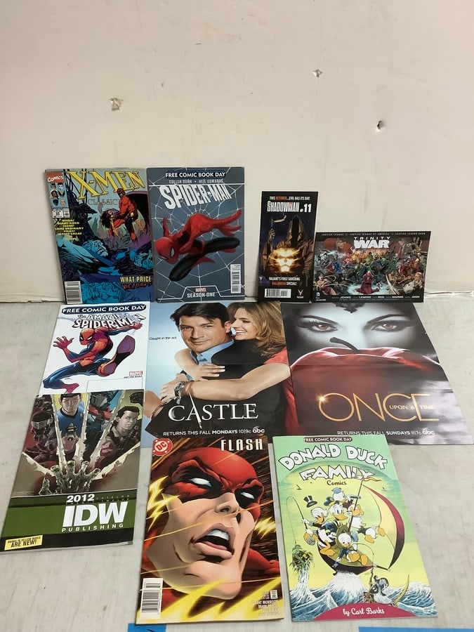 Lot of vintage comic books(Marvel, DC), movie posters(10in.x13in.), and more (1 of 1)