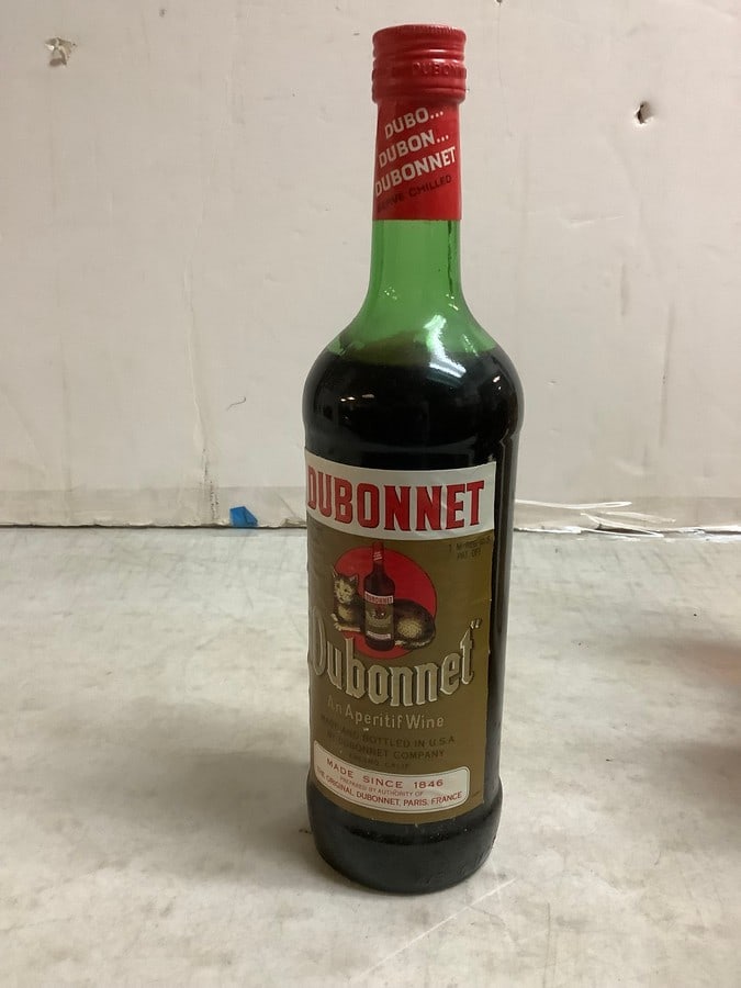 Vintage Dubonnet Aperitif wine (4/5 quart): Vintage Dubonnet Aperitif wine (4/5 quart)