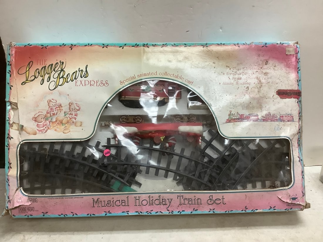 Vintage Logges Bear Express Musical Holiday Train set (1 of 1)