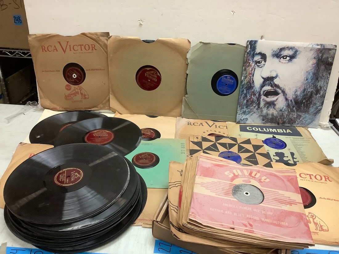 Lot of vintage records(RCA Victor, Columbia, and more) (1 of 1)