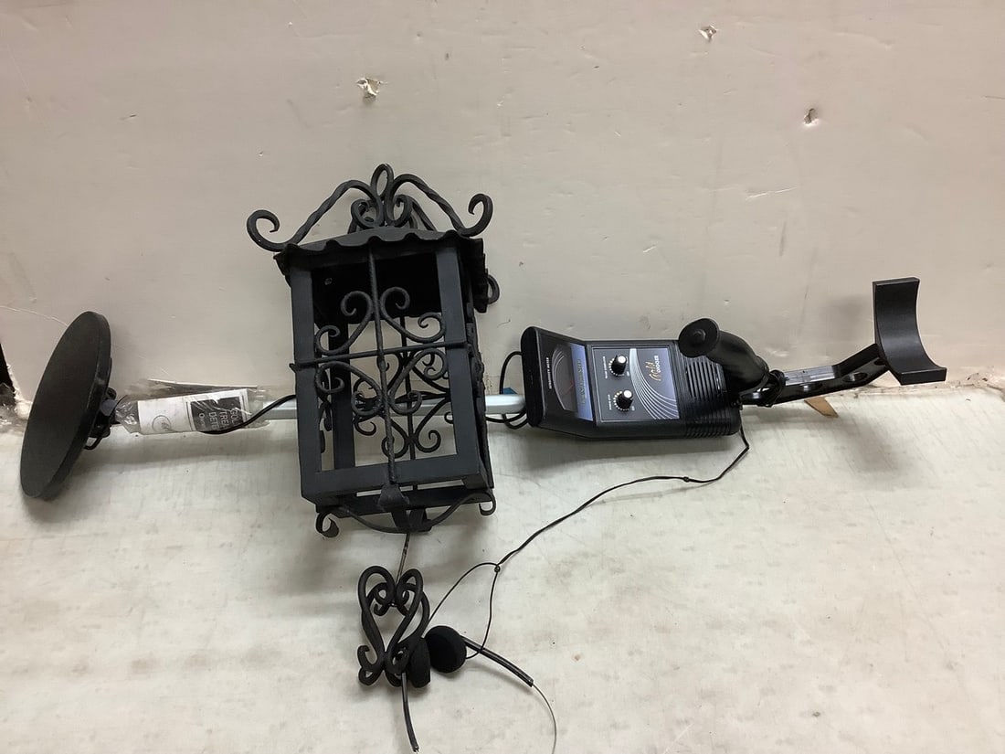 Bounty Hunter metal detector(about 35in.long) and more (1 of 1)