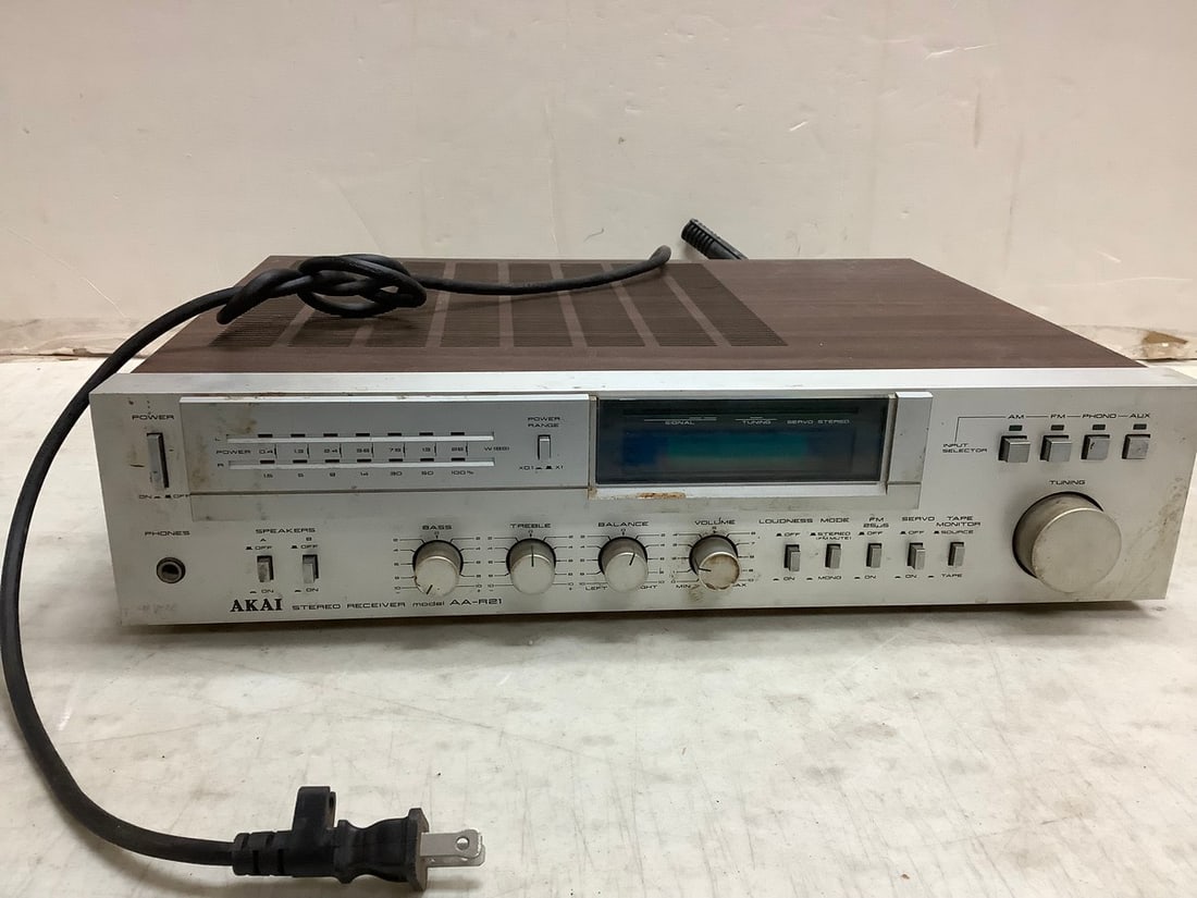 Akai stereo receiver (model no. AA-R21) (1 of 1)