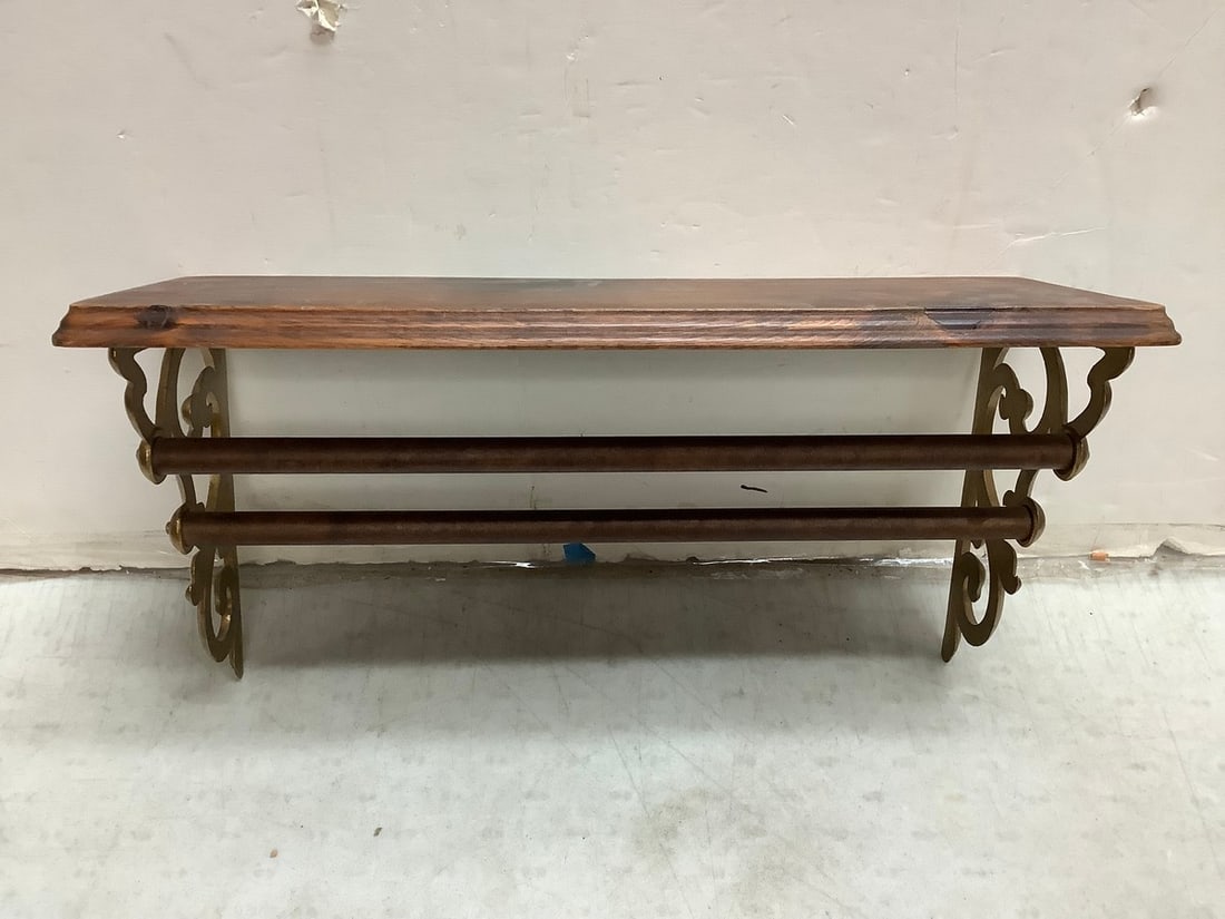 Wooden hanging rack(20in.x7.5in.x10in.): Wooden hanging rack(20in.x7.5in.x10in.)