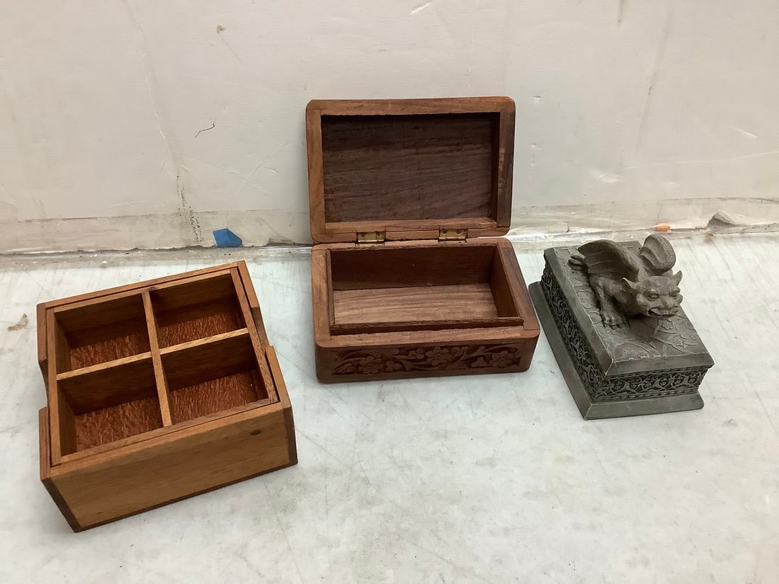 Lot of decorative boxes: Lot of decorative boxes