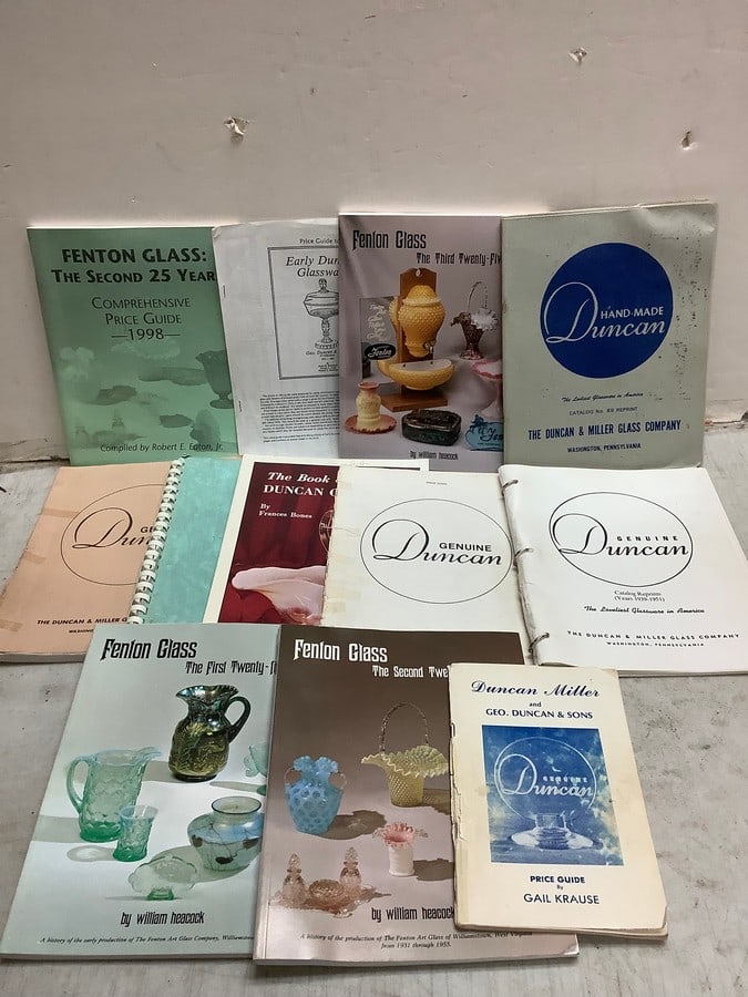 Lot of various collecting catalogs: Lot of various collecting catalogs