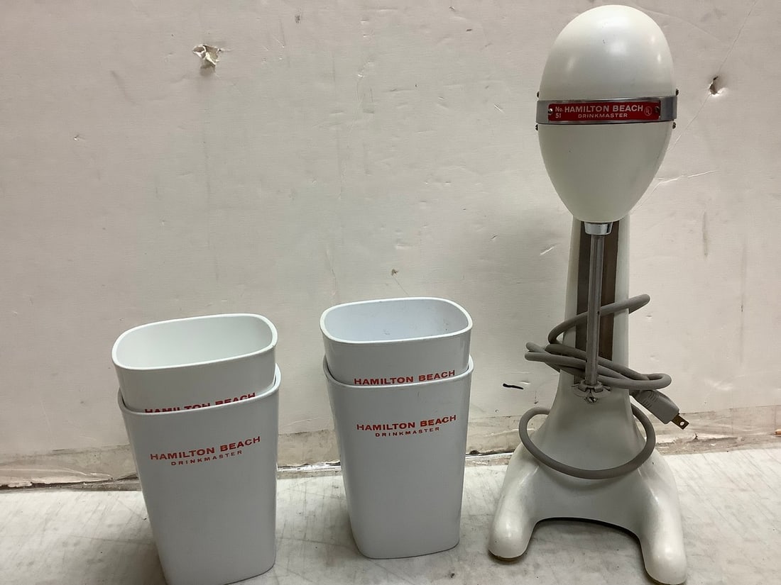 Hamilton Beach drink master(14.5in.tall) (1 of 1)