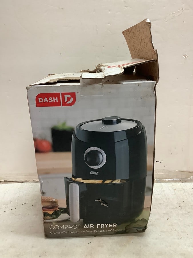 Dash compact air fryer (1 of 1)