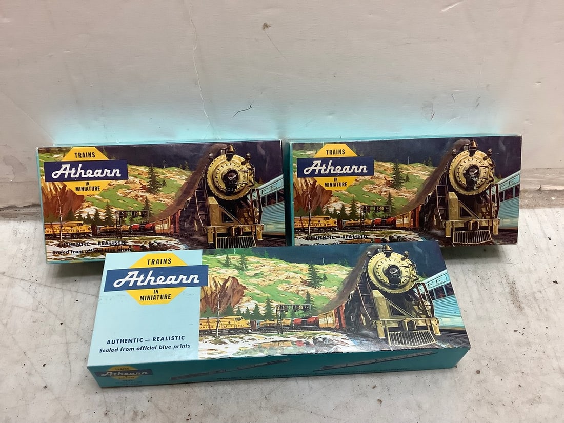 Lot of vintage Athenarn HO-ready to run train kits (1 of 1)