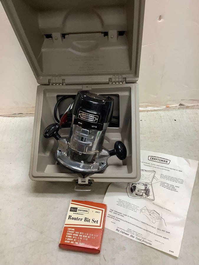 Craftsman Router with Case and Bouter Bits Set (1 of 1)