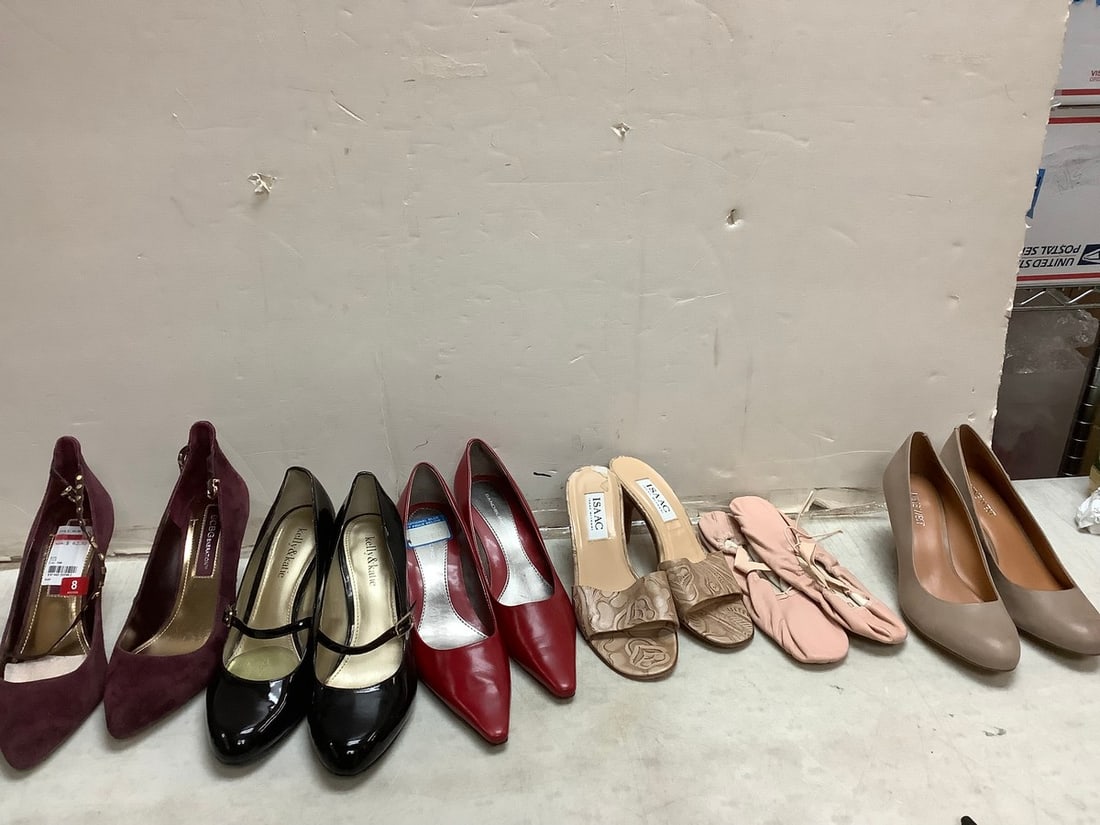 Kelly & Katie (8), Bandolino (7.5), Issac Mizrahi (7.5),  Bloch Ballet Shoes (6.5), Nine West (7.5) (1 of 1)