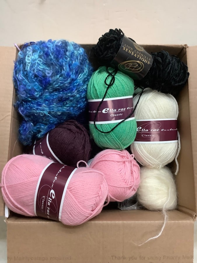 Lots of Ella Rae, Lion Chenille and More Yarn: Lots of Ella Rae, Lion Chenille and More Yarn