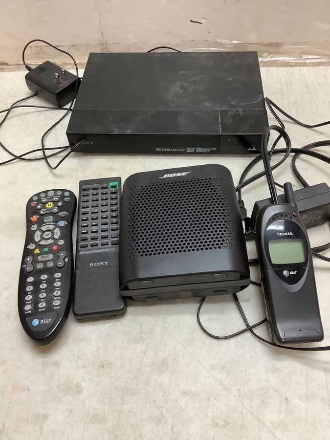 Lot of Sony DVD Player, Bose Speaker, Nokia flip phone and more (1 of 1)