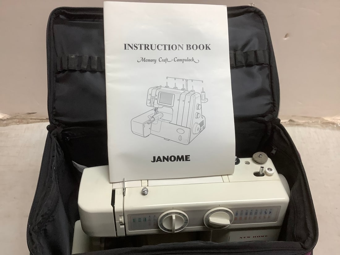 Janome Sewing Machine With Zip-Up Case: Janome Sewing Machine With Zip-Up Case