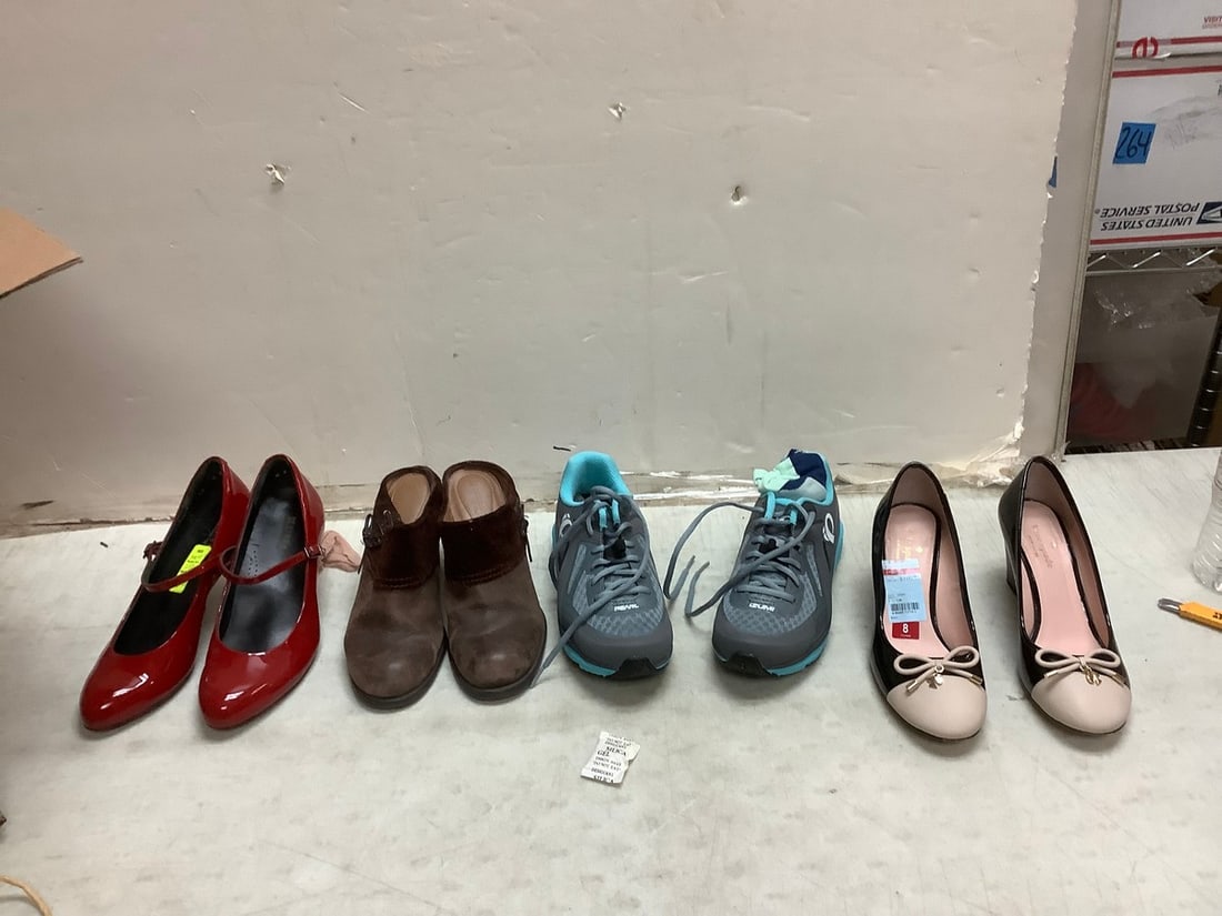 Lot of red heels 38, boot heels, sneakers, kate spade heals: Lot of red heels 38, boot heels, sneakers, kate spade heals