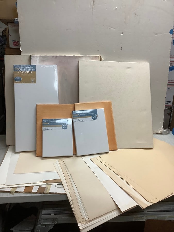 Lot of various sized Artist's Loft blank canvases: Lot of various sized Artist's Loft blank canvases