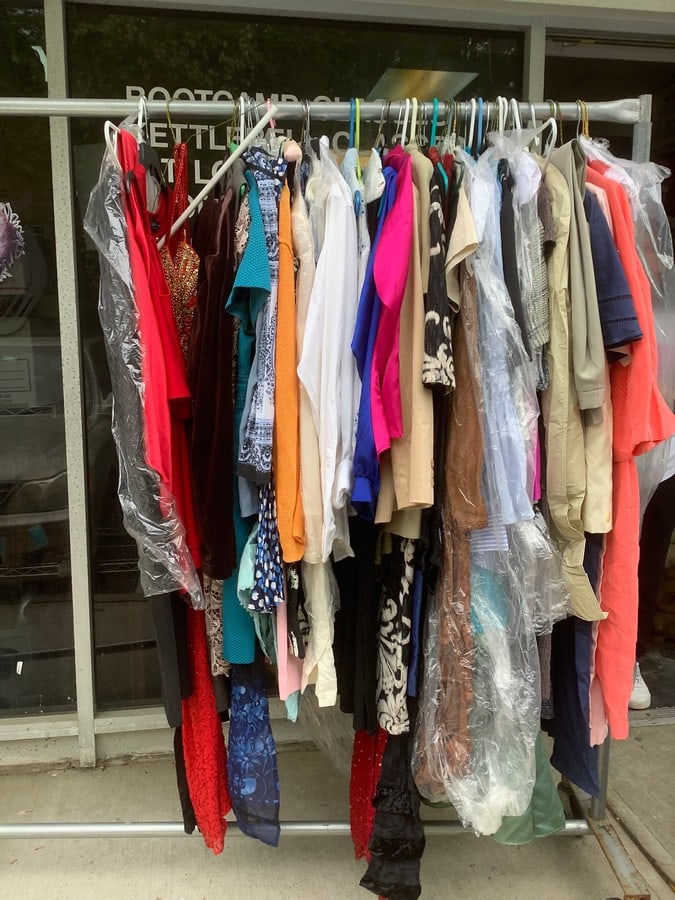 Lot of like new womens clothing sizes medium to large(blouses, jackets,flannels, and more) (1 of 1)