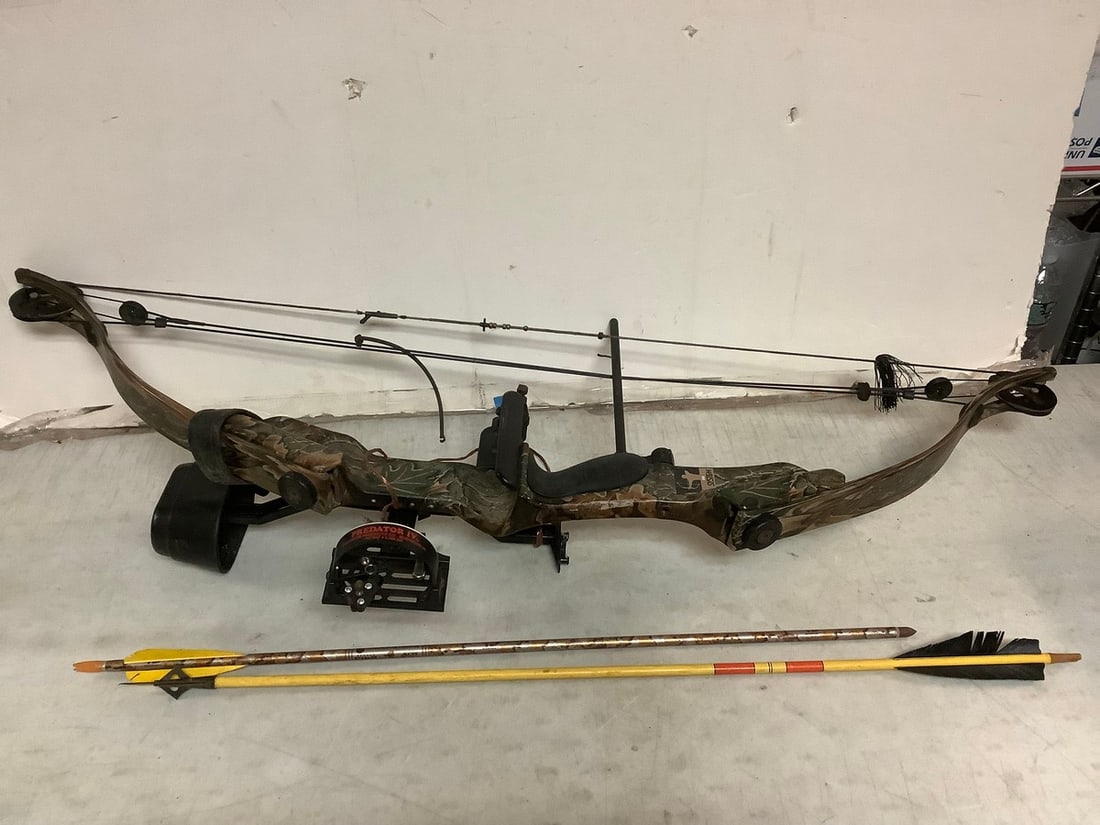 Golden Eagle crossbow(42.5in.long) with arrows (1 of 1)