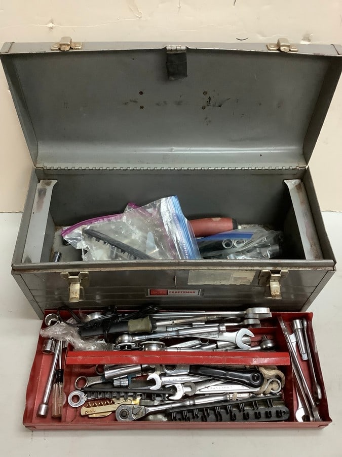 Sears Craftsman toolbox(20.25in.x8.5in.x9in.) filled with tools (1 of 1)