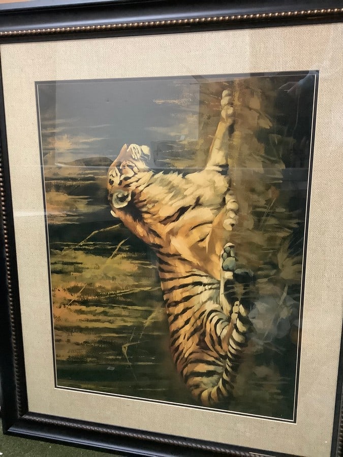 Framed Tiger artwork(36in.x42in.): Framed Tiger artwork(36in.x42in.)
