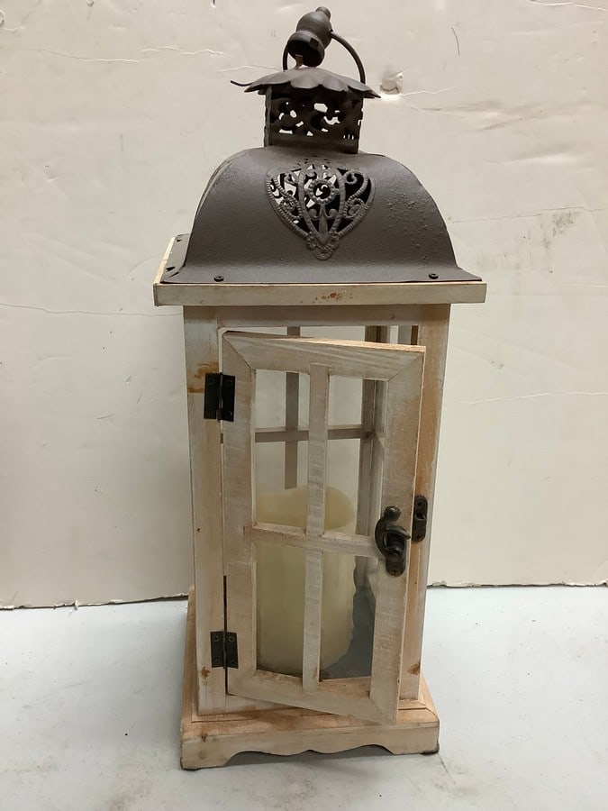 Wooden lantern(16.5in.tall): Wooden lantern(16.5in.tall)