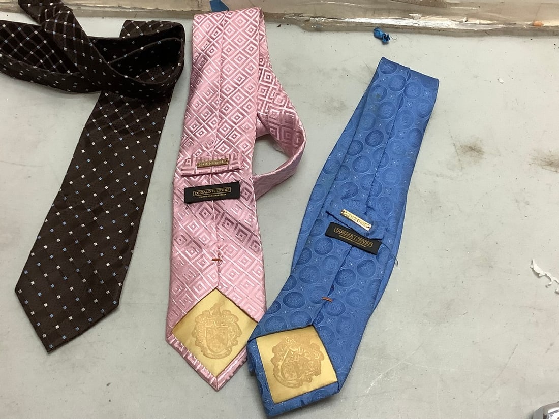 Donald trump ties: Donald trump ties