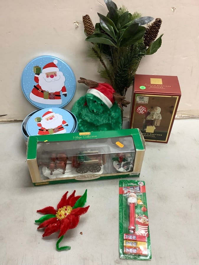 Lot of Lenox Santa's pastimes shopper ceramic, vintage Lemax village collection, and more: Lot of Lenox Santa's pastimes shopper ceramic, vintage Lemax village collection, and more