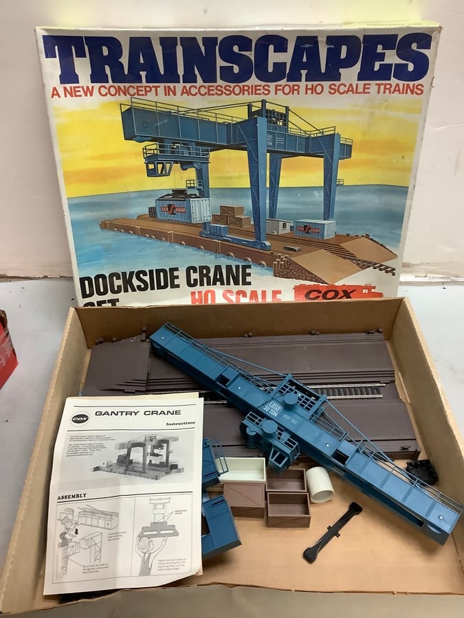 Trainscapes Dockside crane Set HO Scale: Trainscapes Dockside crane Set HO Scale