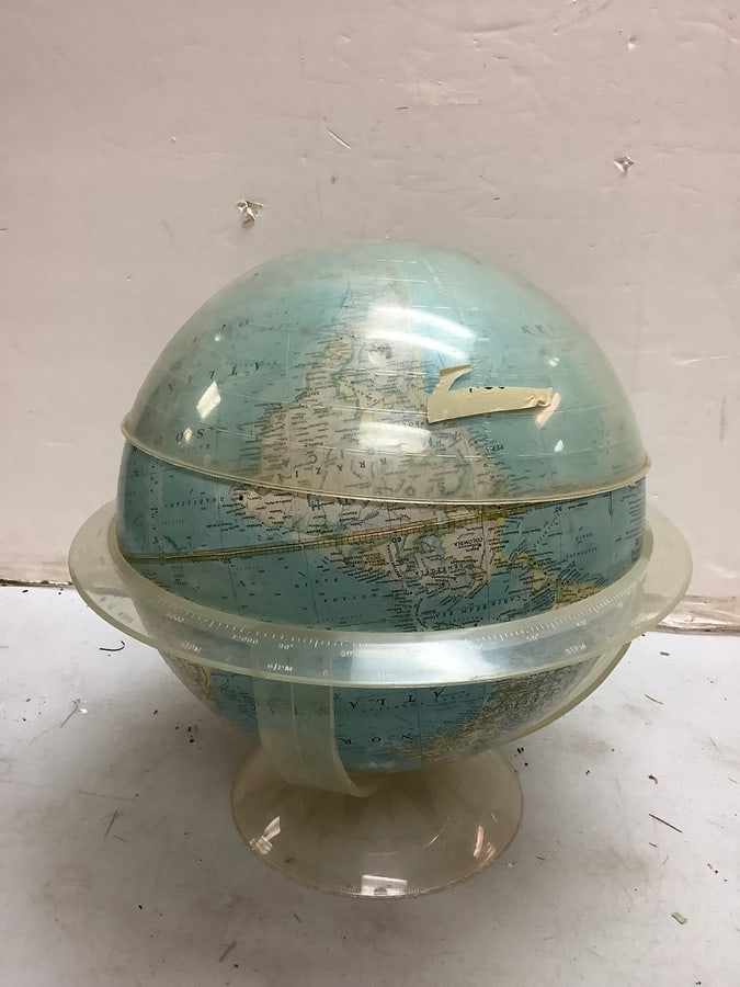 United States Globe with Plastic Case (about 15 in tall): United States Globe with Plastic Case (about 15 in tall)