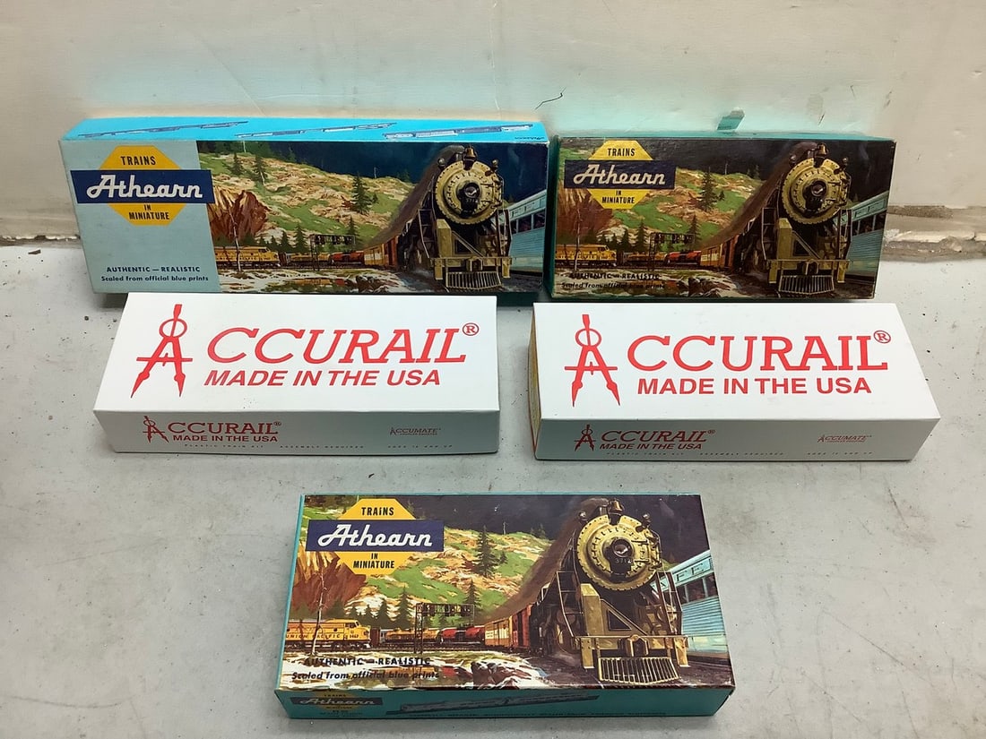 Lot of vintage train models(Athearn and Accurail) (1 of 1)