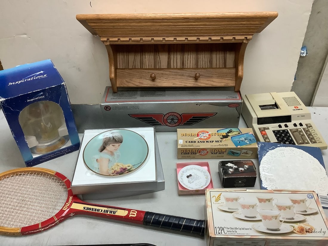 Lot of vintage Olympia EC 7000 register, Desert Storm card and map set, Souther Pacific vintage: Lot of vintage Olympia EC 7000 register, Desert Storm card and map set, Souther Pacific vintage box(empty), and more