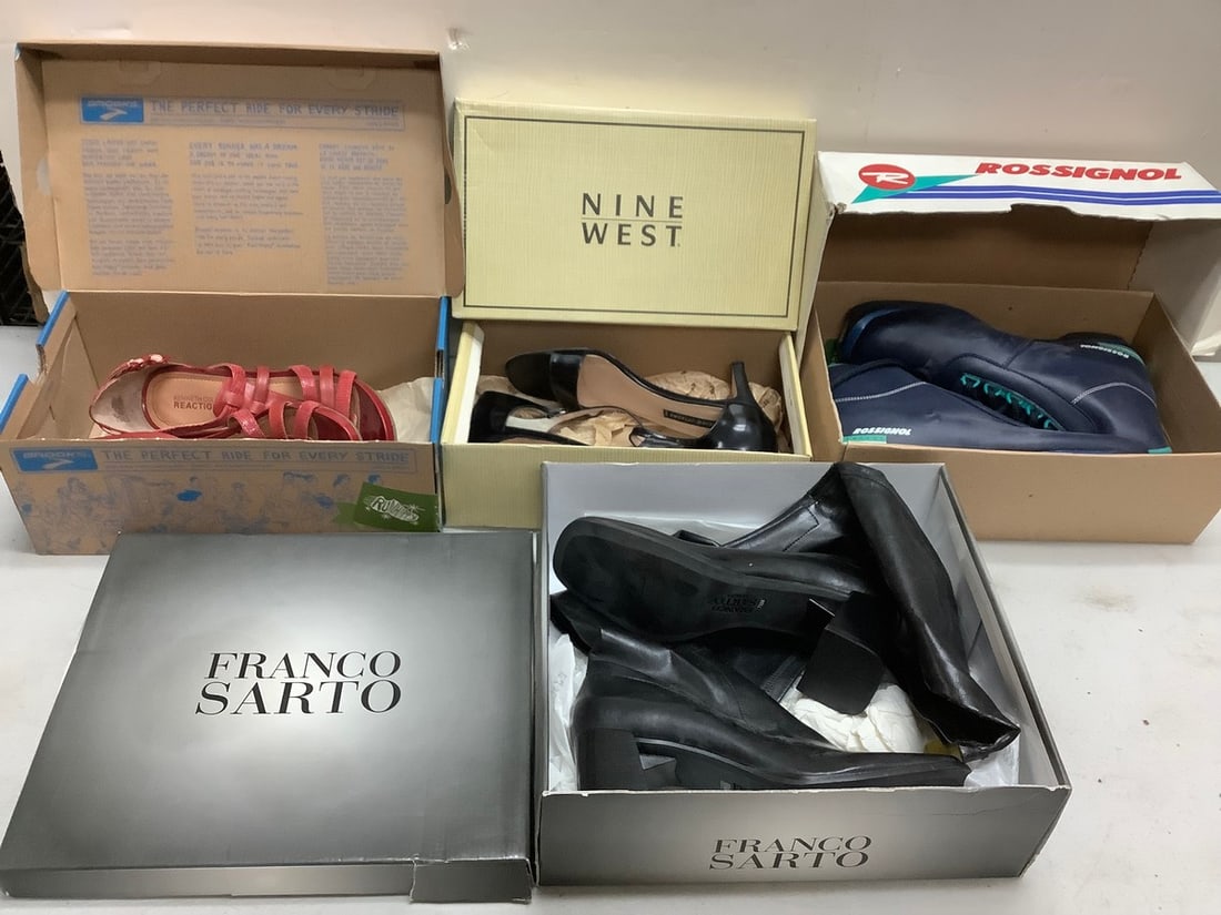 Lot of various shoes(Rossignol boots, Adriene Vitadni, Franco Sarto, and more): Lot of various shoes(Rossignol boots, Adriene Vitadni, Franco Sarto, and more)