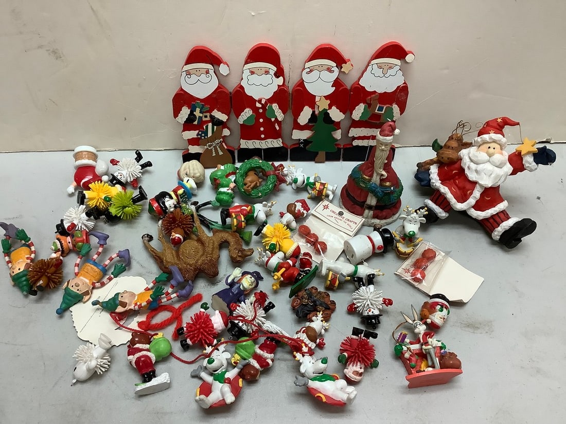 Lot of various Christmas toys, statues, and more: Lot of various Christmas toys, statues, and more