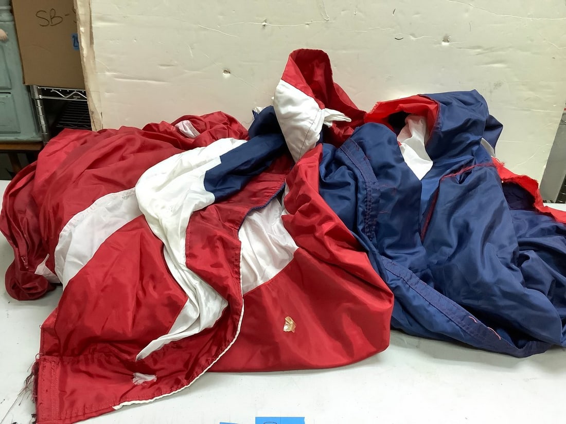 Large U.S.A. flag banner (1 of 1)